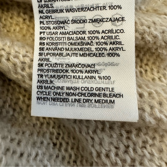 H& M Divided Tan Cropped Sweater B10/29 - Picture 6 of 9